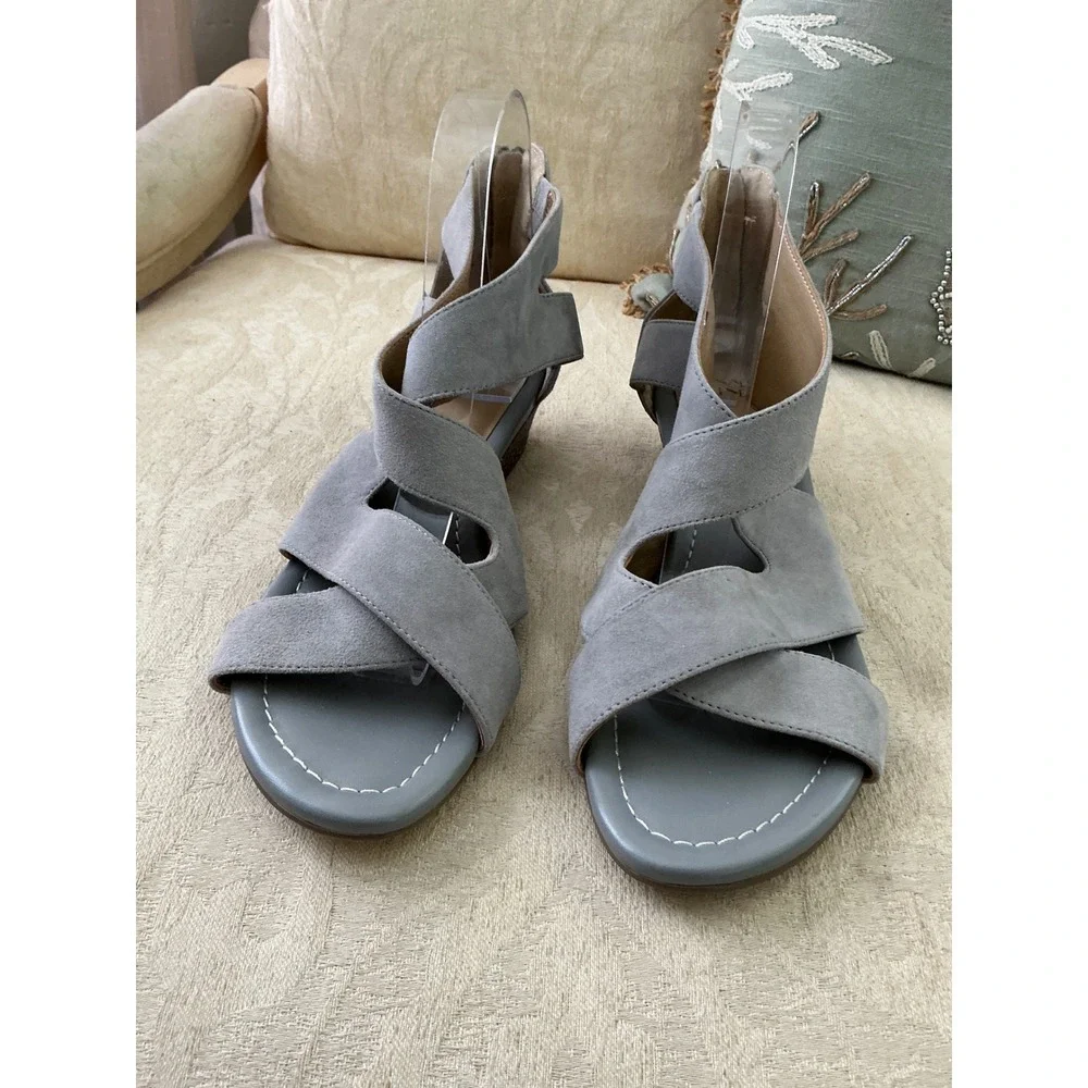 Donald Pliner Booties size 10 Vela Wedge Sandals Gray Suede Shoes